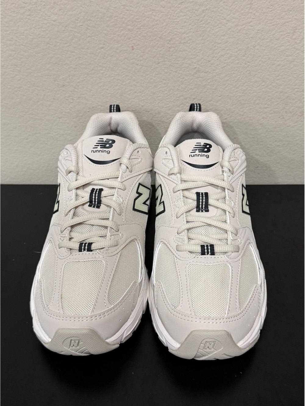 Size 8.5 - New Balance Women’s 530 “Ivory” - Picture 3 of 6